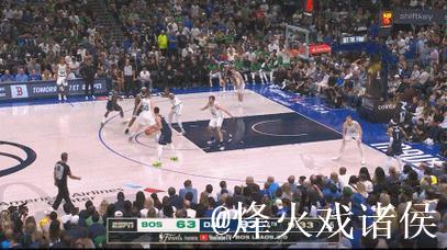 小哈达威全场10投4中,三分8中2贡献13分1篮板2助攻2抢断 小哈达威全场10投4中,三分8中2贡献13分1篮板2助攻2抢断