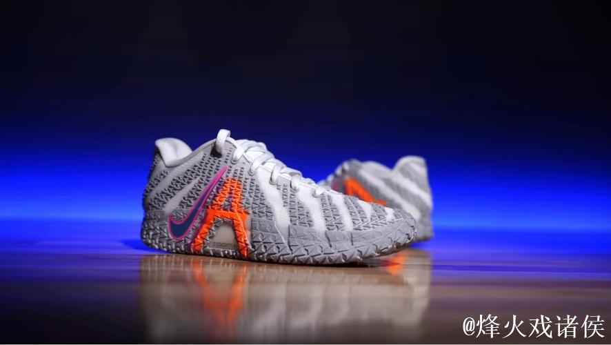 莫兰特穿着白蓝色JA3，得到12分3篮板4助攻1抢断1盖帽